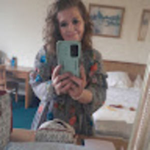 Meet your Posher, April